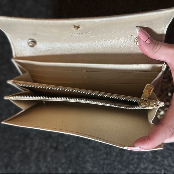 Louis Vuitton Long Wallet in a Chain / Ivory Damier / Retrofitted! - Picture 4 of 12